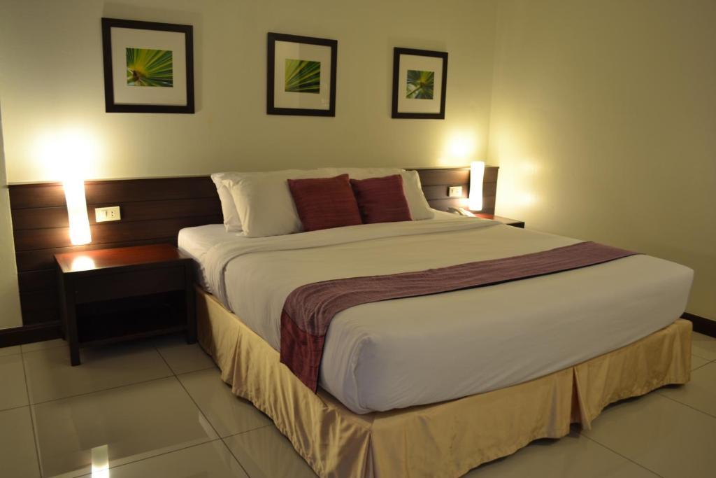 Grand Hotel Pattaya Quarto foto